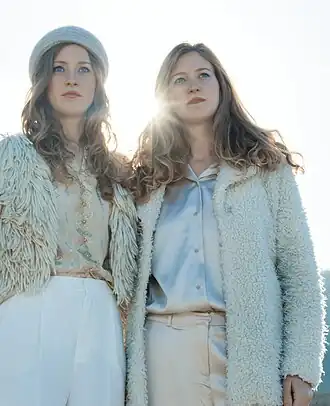 Loes Wijnhoven (links) en Renée Wijnhoven (rechts), 23 oktober 2021