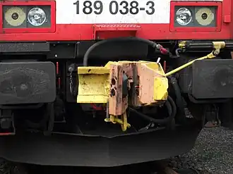 C-AKv automatische koppeling op een locomotief Baureihe 189