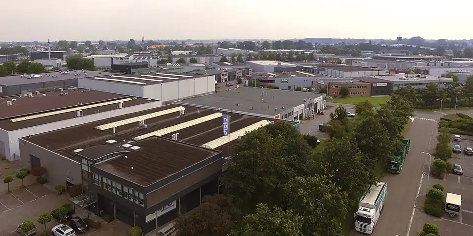 Bedrijventerrein Coenecoop gezien in westelijke richting