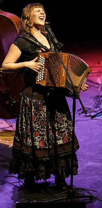 Coline Malice tijdens een concert