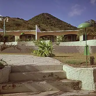 Fort Hill gezien vanaf Little Bay (1964)