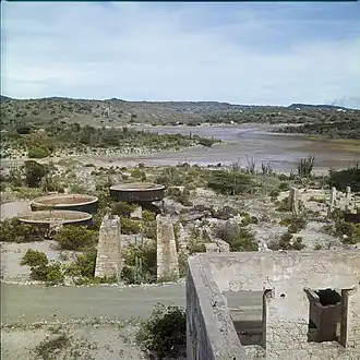 Uitzicht op het Spaans Lagoengebied vanaf de ruines van de Balashi goudsmelterij