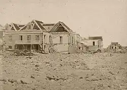 Een deel van de gebouwen werd volledig met de grond gelijk gemaakt in 1877