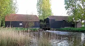 De watermolen gezien vanuit het noorden