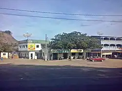 Winkelcentrum aan de BR-381 bij Naque