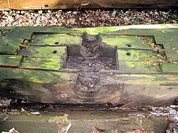 Tapgat voor koningsspil in ijzerbalk