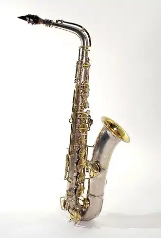Een C-melody-saxofoon uit 1921.