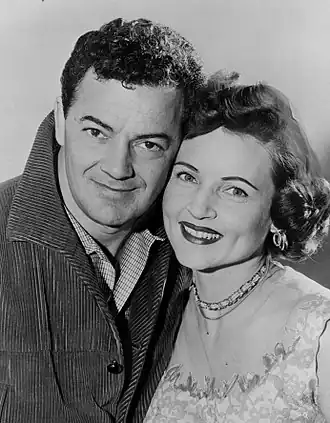 Cornel Wilde en Betty White (1958)