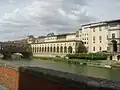 Langs de Arno, tussen Uffizi en de Ponte Vecchio.