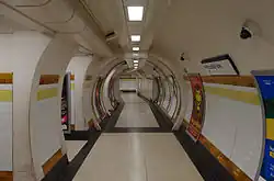 Tussen lift en perron