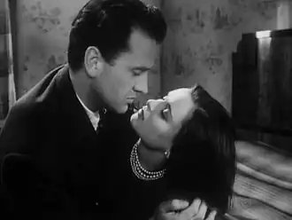 Massimo Girotti en Lucia Bosè in Cronaca di un amore