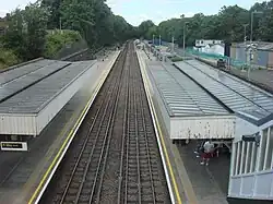 Een blik naar het noorden uit het stationsgebouw.