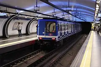 sporen en perrons van lijn 1