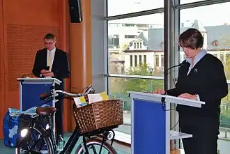 Bernhard Ensink en Violeta Bulc in 2014