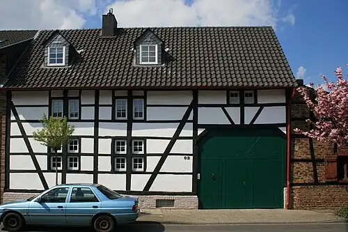 Monumentaal laat 17e- of vroeg-18e-eeuws huis aan de Agathastraße