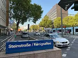 Ingang van de halte aan de Königsallee