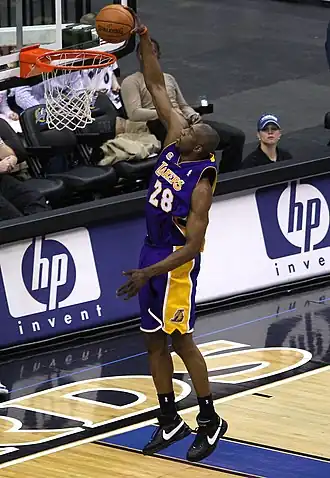 Mbenga bij de Lakers in 2008