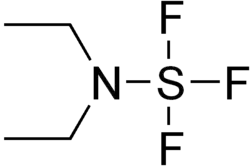 Structuurformule van di-ethylaminozwaveltrifluoride