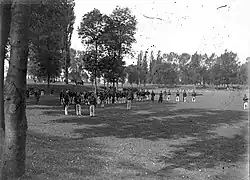 Militaire oefening in De Kommen, ca. 1885-1895