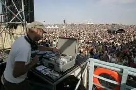 DJ Sandstorm tijdens Concert at Sea