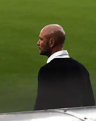 Schenkel bij Ajax Vrouwen