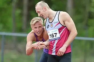 Dario De Borger (rechts) met Koen Smet tijdens de Harry Schulting Games 2015 in Vught, Nederland