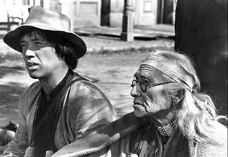 David Carradine en Dan George