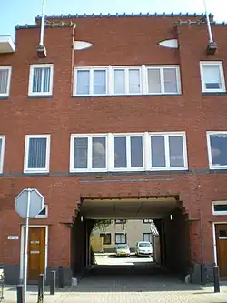 Voormalige toegangspoort tot De Halter aan de Leidseweg te Utrecht Nederland