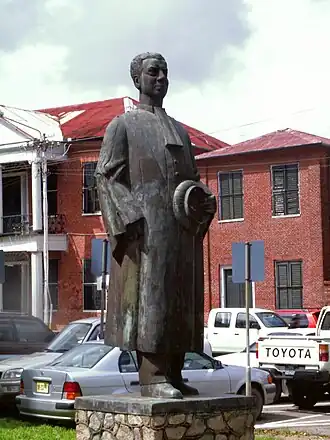 Standbeeld van J.C. de Miranda in Paramaribo
