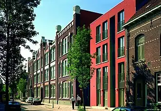 Sint Catherinastraat, oud en nieuw naast elkaar (De Bergen)