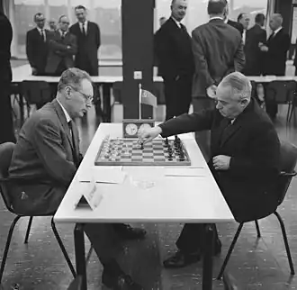 Eerste ronde van het toernooi: Michail Botwinnik - Salo Flohr