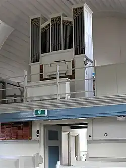 Interieur met orgel