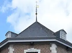 Tentdak met windvaan