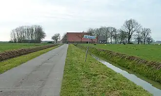 Boerderij 'De Raken' gezien vanaf de richting van Wetsinge