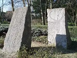 Beeldhouwwerk over de sage van Anne Woudwijk.