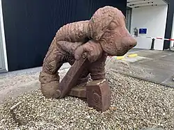 Sculptuur 'De wisselwachter' van Emile van der Kruk.