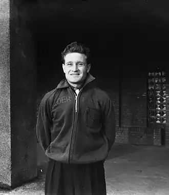 Van Beurden voor zijn eerste interland (april 1953).