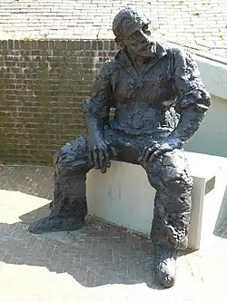 Standbeeld Bootwaarker bij de Grote Waterpoort