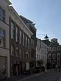 Huis van eenvoudige gevel uit 1779 blijkens steen