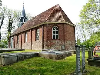 Hervormde kerk van Den Ham op het kerkhof
