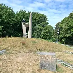 Standbeeld van Pieter Jelles Troelstra, gemaakt door Piet Esser, in Westbroekpark in Den Haag