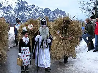 De heilige Nikolaus, het Nikoloweibl en de Buttnmandl in het Berchtesgadener Land (zuidoost Beieren)