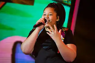 Destiny Chukunyere tijdens het Junior Eurovisiesongfestival 2015