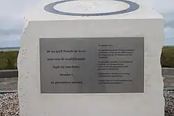 Tekst op het monument te Noordwijk