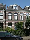 Onderdeel van een bouwblok van 3 woningen
