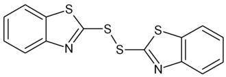 Structuurformule van di(benzothiazool-2-yl)disulfide