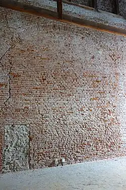 Ceciliakapel in Hoorn met twee gesloten doorgangen in een.