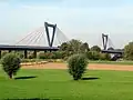 De Flughafenbrücke over de Rijn bij Düsseldorf. (2009)