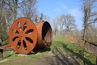 'Boerenkrijgplein', ravelijn achter de 'Petrolpoort'