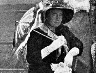 Dinah Kohnstamm in 1813-kostuum, 1913